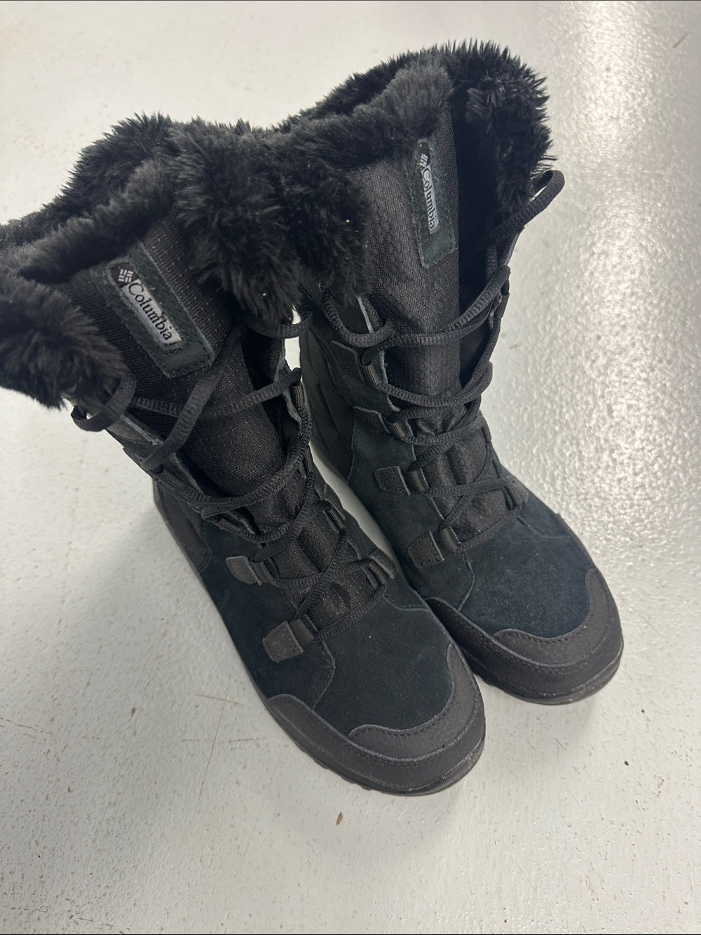 Columbia Women's Black Faux Fur-Lined Lace-Up Winter Boots